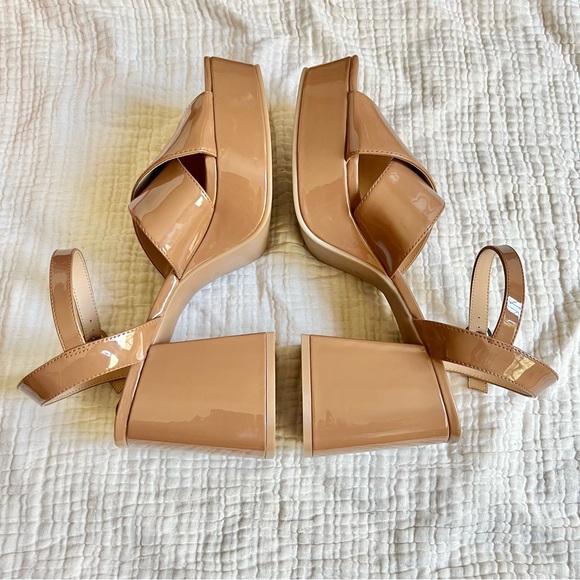 Steve Madden | NWOT Tan Nude Patent Leather Platform Ankle Strap Whimsical Heels - Picture 4 of 9